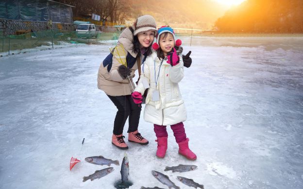 Ice Fishing at Hwacheon Sancheoneo Ice Festival with Transfers